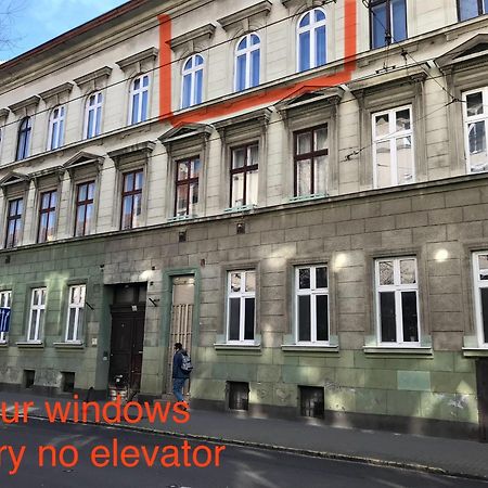 Perfect Location,Newly Decorated Modern, Large Place 60 M2, Really Quiet So You Can Have A Good Night Sleep, Ac, Netflix, Smart Tv, High-Speed Internet, World Famous New York Cafe Only 10 Minutes Walk Budapest Extérieur photo