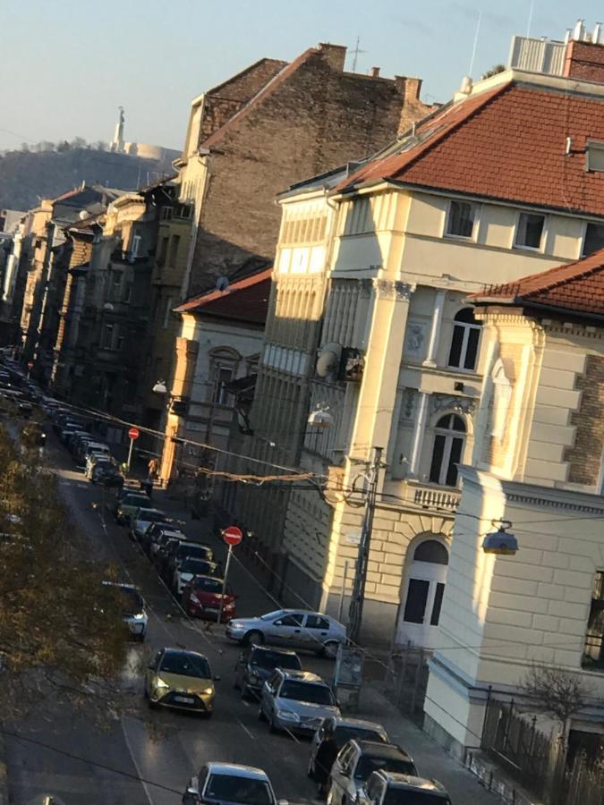 Perfect Location,Newly Decorated Modern, Large Place 60 M2, Really Quiet So You Can Have A Good Night Sleep, Ac, Netflix, Smart Tv, High-Speed Internet, World Famous New York Cafe Only 10 Minutes Walk Budapest Extérieur photo