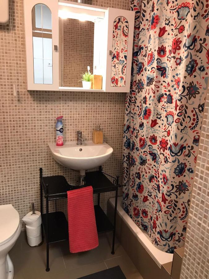 Perfect Location,Newly Decorated Modern, Large Place 60 M2, Really Quiet So You Can Have A Good Night Sleep, Ac, Netflix, Smart Tv, High-Speed Internet, World Famous New York Cafe Only 10 Minutes Walk Budapest Extérieur photo