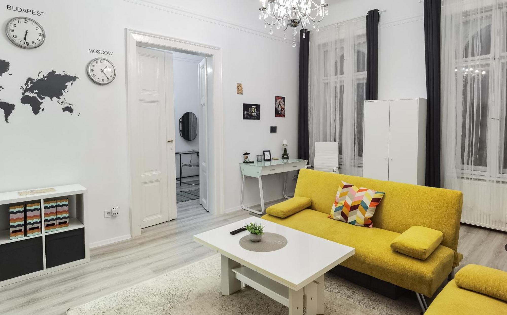 Perfect Location,Newly Decorated Modern, Large Place 60 M2, Really Quiet So You Can Have A Good Night Sleep, Ac, Netflix, Smart Tv, High-Speed Internet, World Famous New York Cafe Only 10 Minutes Walk Budapest Extérieur photo