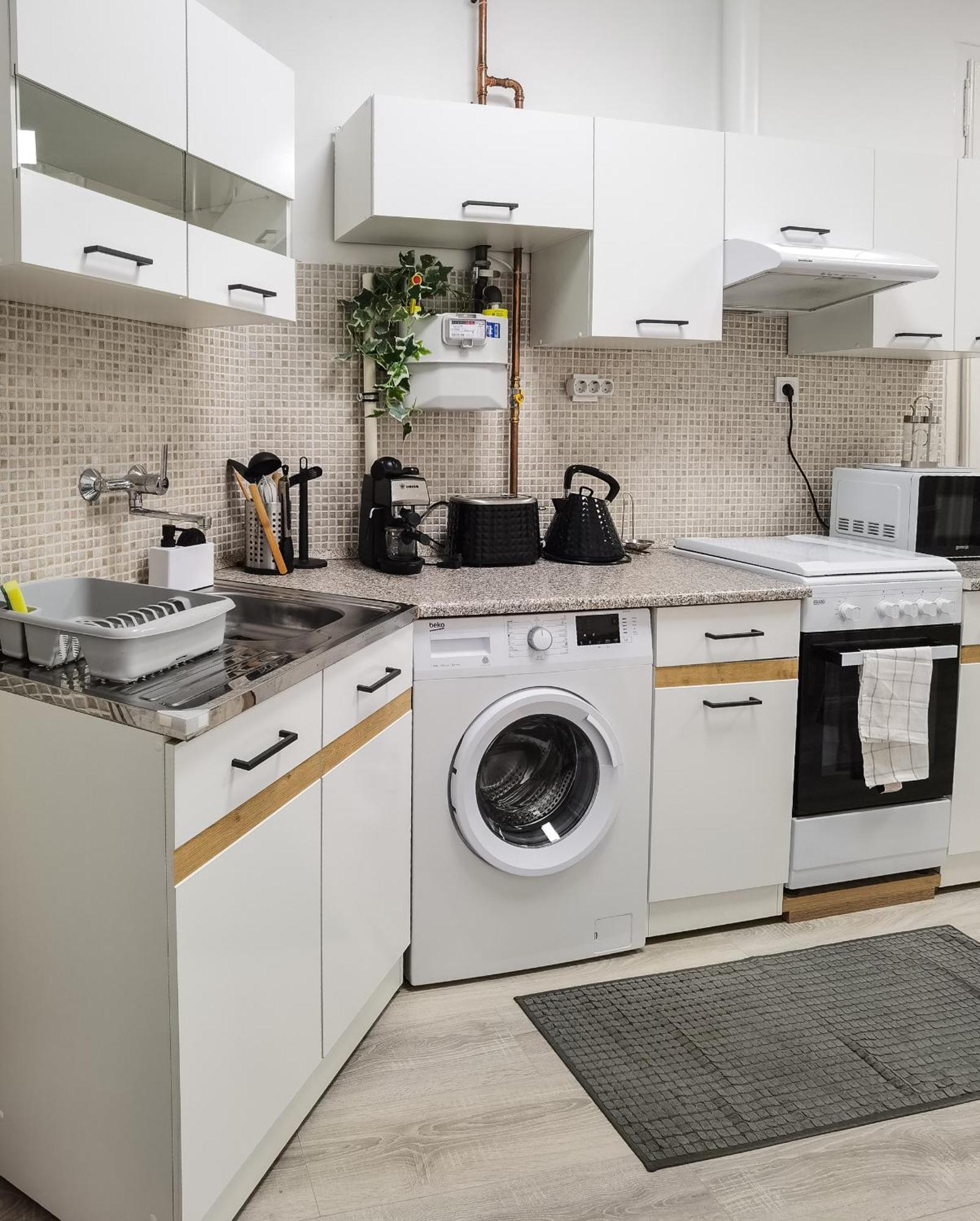 Perfect Location,Newly Decorated Modern, Large Place 60 M2, Really Quiet So You Can Have A Good Night Sleep, Ac, Netflix, Smart Tv, High-Speed Internet, World Famous New York Cafe Only 10 Minutes Walk Budapest Extérieur photo