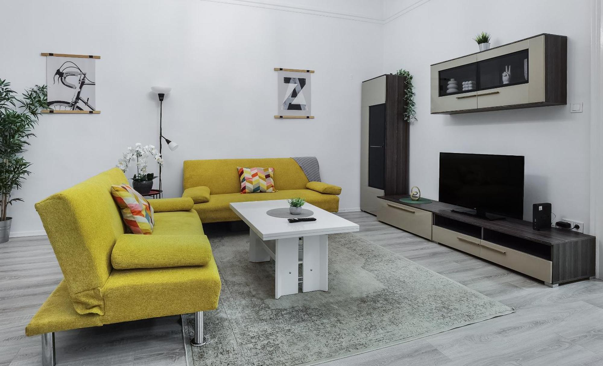 Perfect Location,Newly Decorated Modern, Large Place 60 M2, Really Quiet So You Can Have A Good Night Sleep, Ac, Netflix, Smart Tv, High-Speed Internet, World Famous New York Cafe Only 10 Minutes Walk Budapest Extérieur photo
