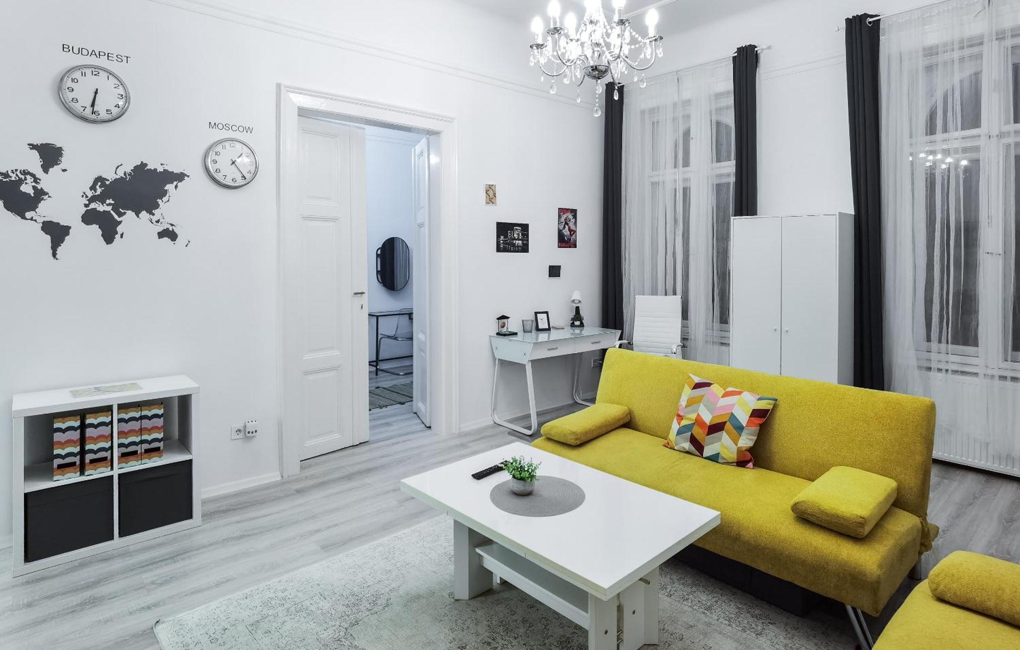 Perfect Location,Newly Decorated Modern, Large Place 60 M2, Really Quiet So You Can Have A Good Night Sleep, Ac, Netflix, Smart Tv, High-Speed Internet, World Famous New York Cafe Only 10 Minutes Walk Budapest Extérieur photo