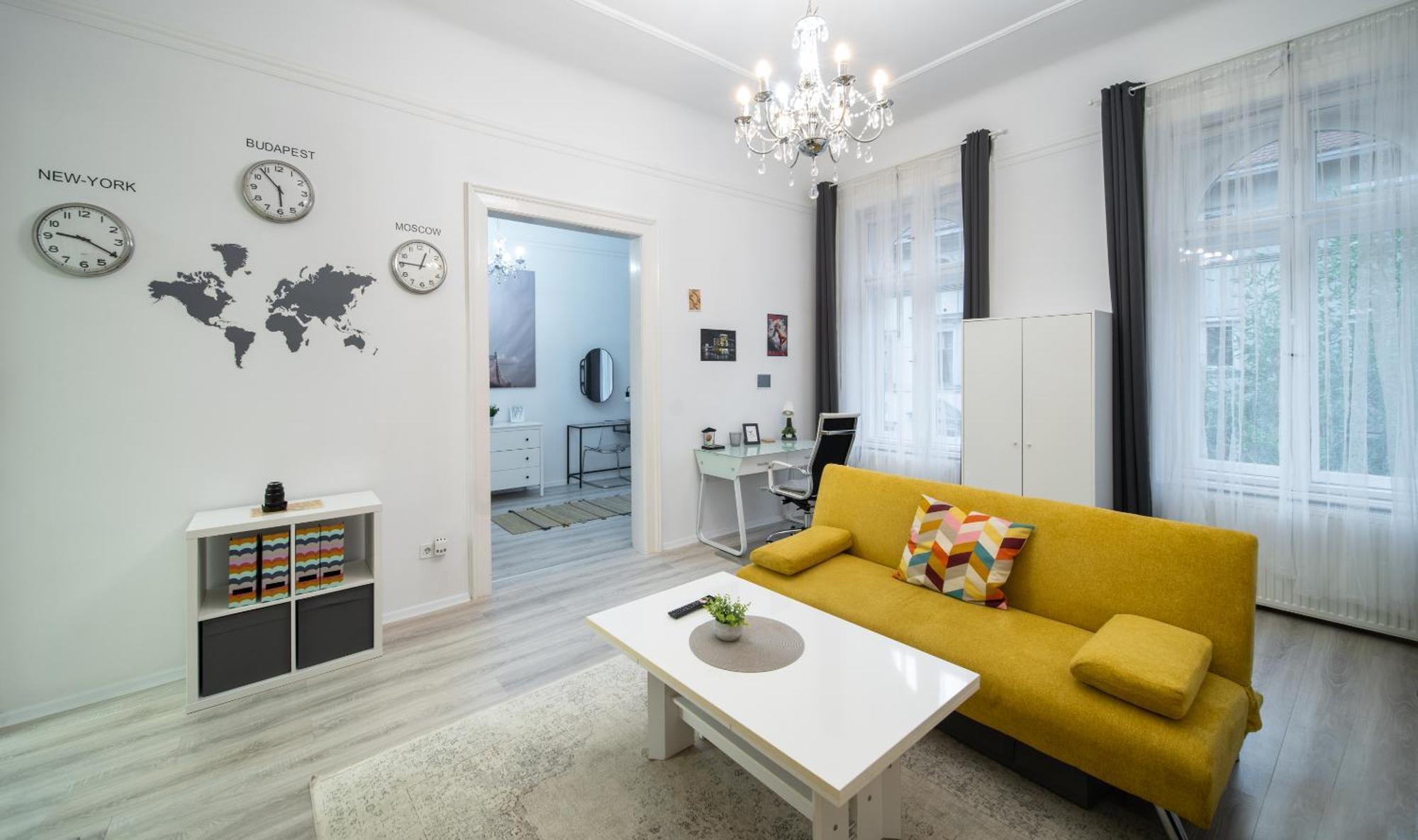 Perfect Location,Newly Decorated Modern, Large Place 60 M2, Really Quiet So You Can Have A Good Night Sleep, Ac, Netflix, Smart Tv, High-Speed Internet, World Famous New York Cafe Only 10 Minutes Walk Budapest Extérieur photo