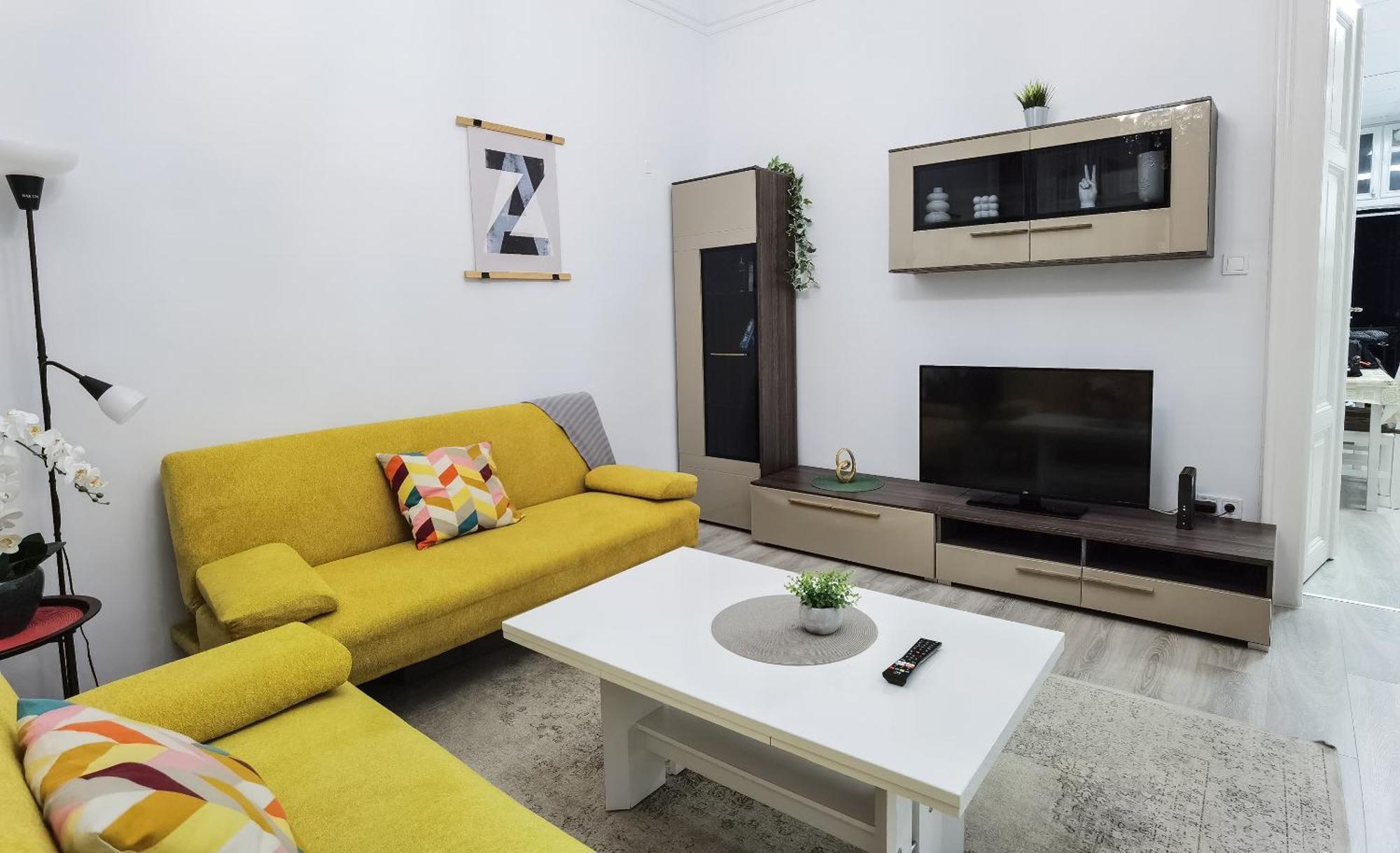 Perfect Location,Newly Decorated Modern, Large Place 60 M2, Really Quiet So You Can Have A Good Night Sleep, Ac, Netflix, Smart Tv, High-Speed Internet, World Famous New York Cafe Only 10 Minutes Walk Budapest Extérieur photo