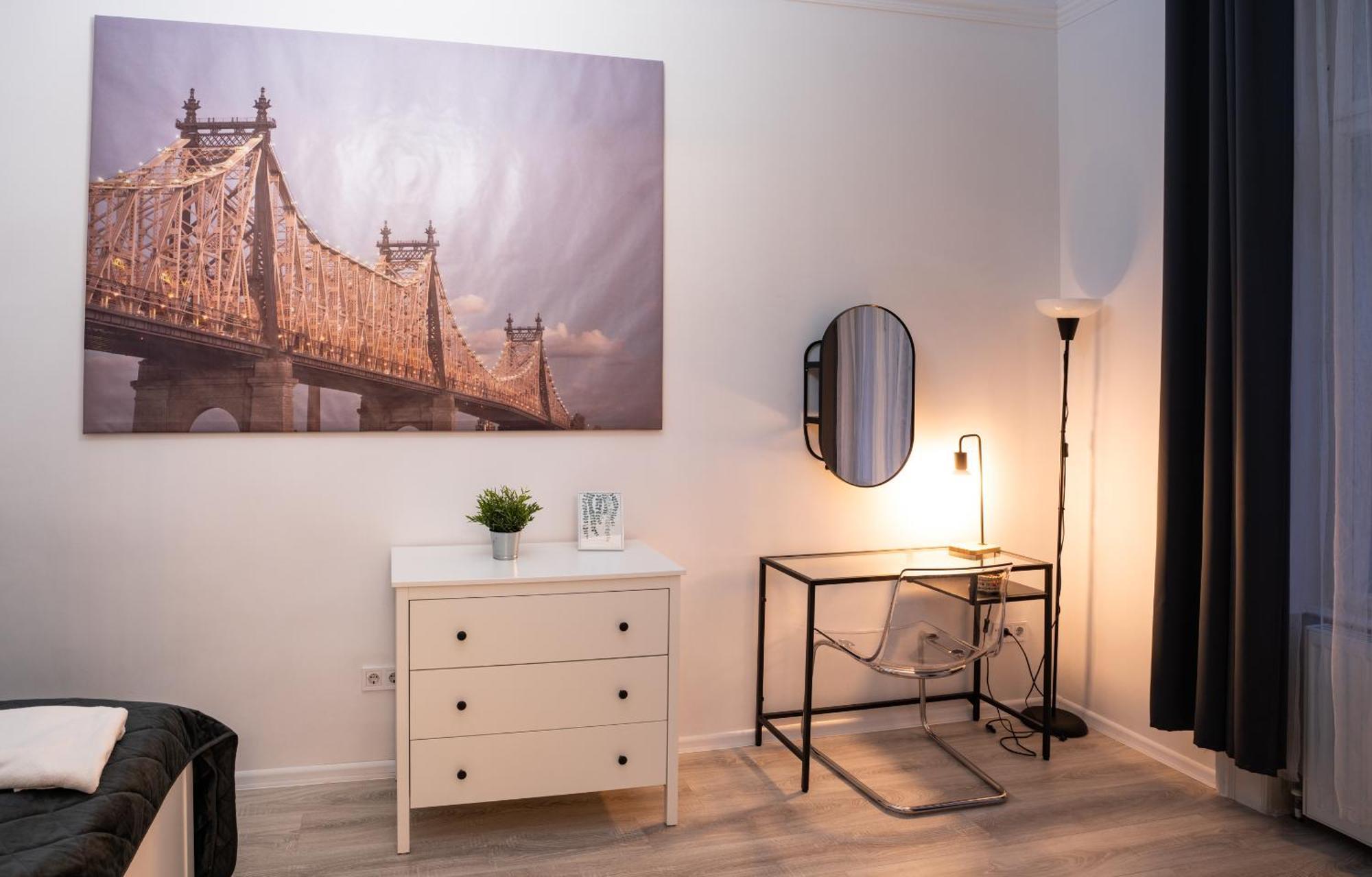 Perfect Location,Newly Decorated Modern, Large Place 60 M2, Really Quiet So You Can Have A Good Night Sleep, Ac, Netflix, Smart Tv, High-Speed Internet, World Famous New York Cafe Only 10 Minutes Walk Budapest Extérieur photo