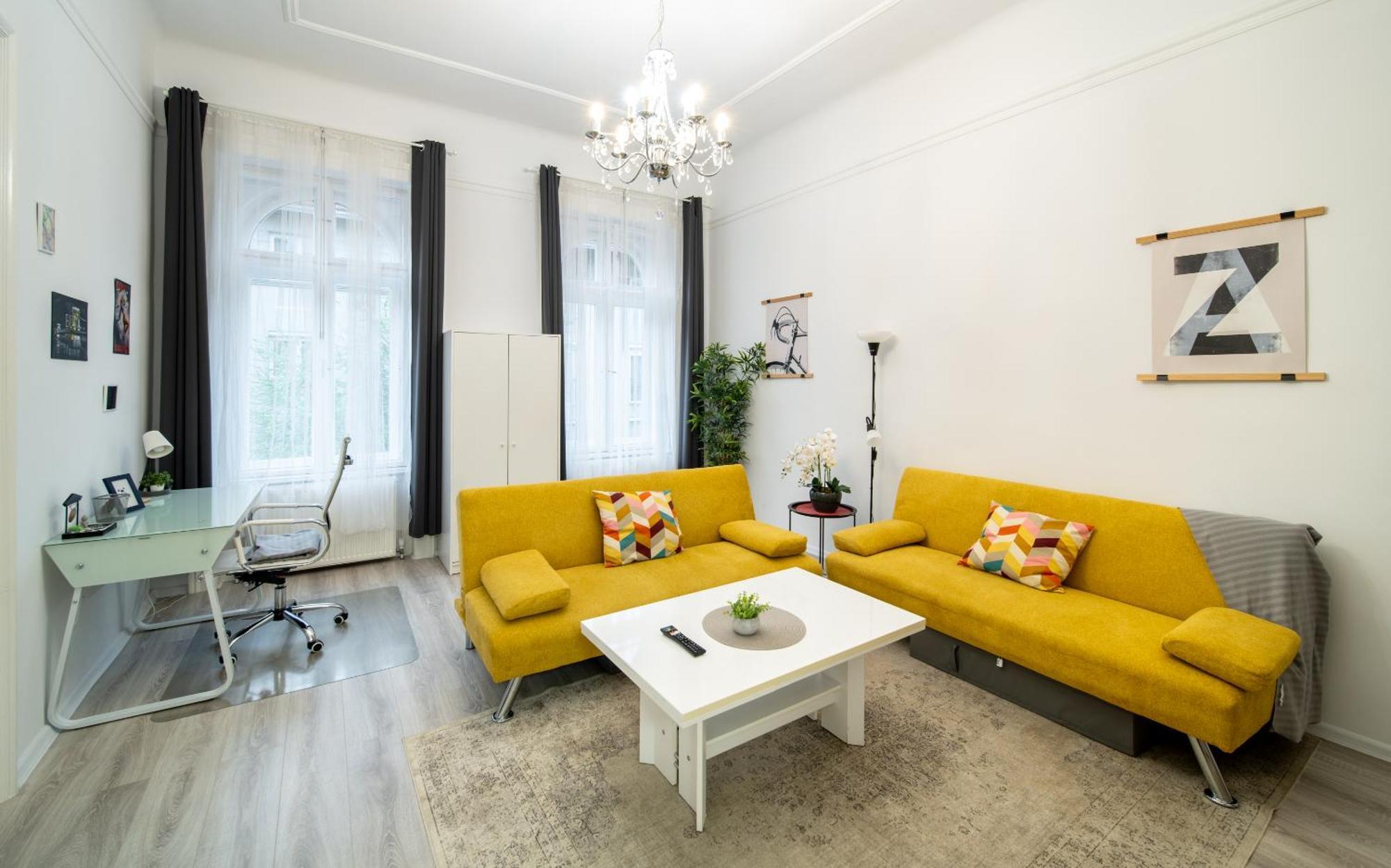 Perfect Location,Newly Decorated Modern, Large Place 60 M2, Really Quiet So You Can Have A Good Night Sleep, Ac, Netflix, Smart Tv, High-Speed Internet, World Famous New York Cafe Only 10 Minutes Walk Budapest Extérieur photo